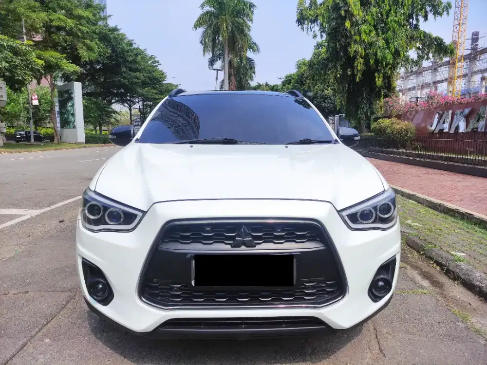 Mitsubishi Outlander sport 2.0 GLS at 2016