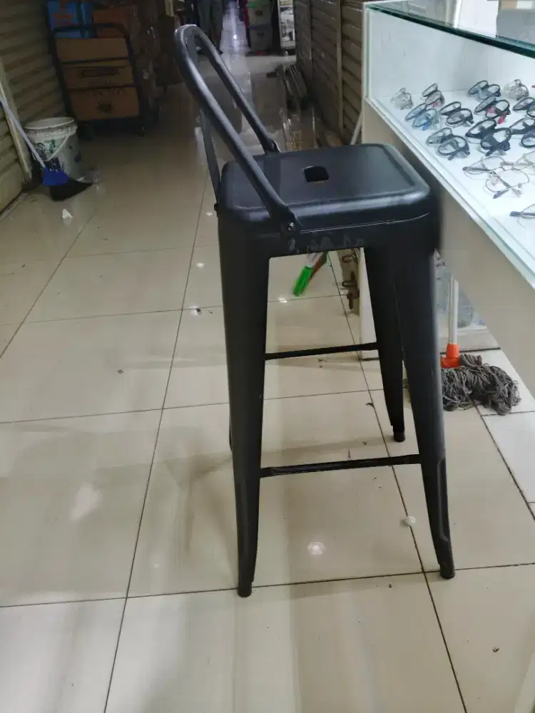 Kursi bar besi caffe