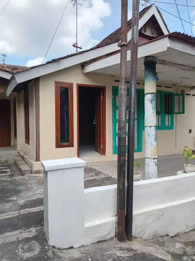 Rumah Tempat Tinggal 2 KT, 2 KM