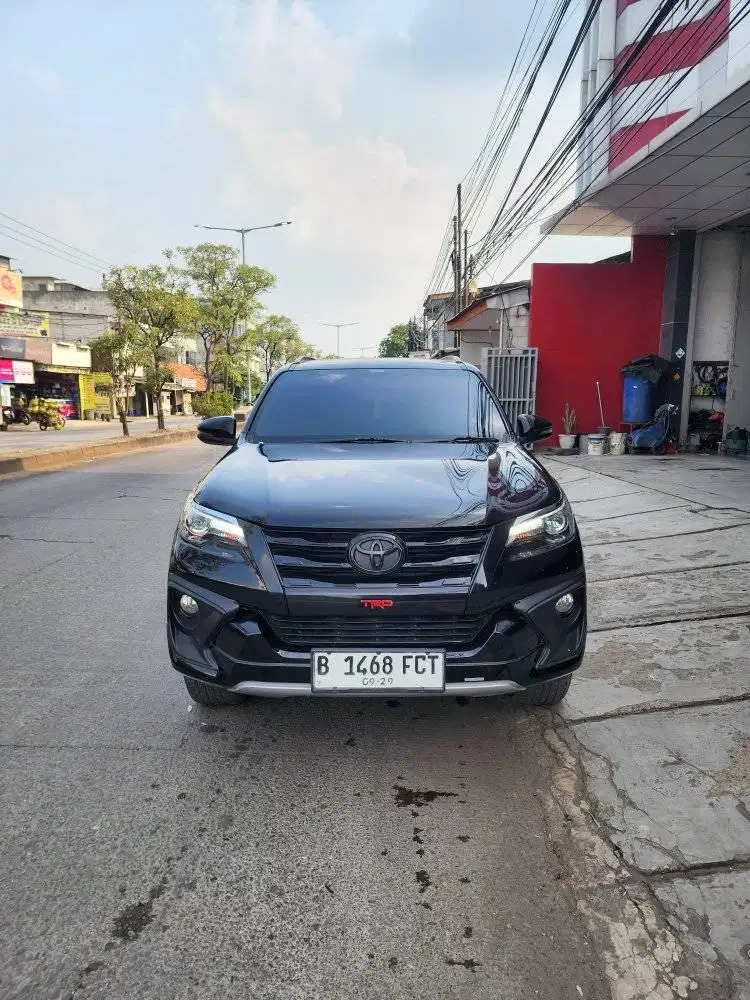 FORTUNER 2.4 VRZ TRD AT 2019 UNIT ISTIMEWA PAJAK PANJANG LOW KM GRESH