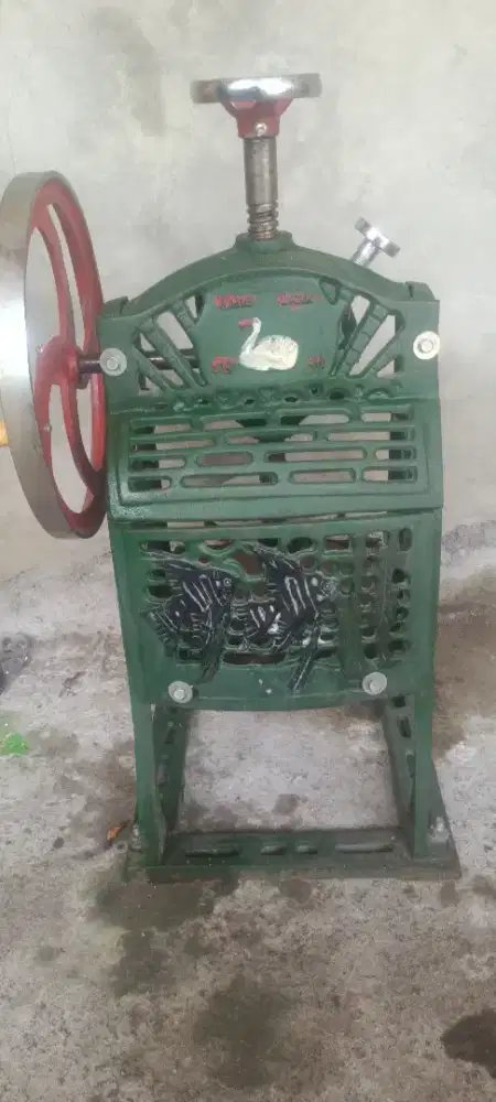 Serut es manual