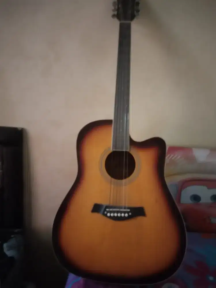 Gitar akustik dluxe