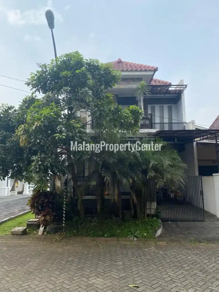 Rumah Bagus 2 Lantai di Kawasan Elite Villa Puncak Tidar Malang