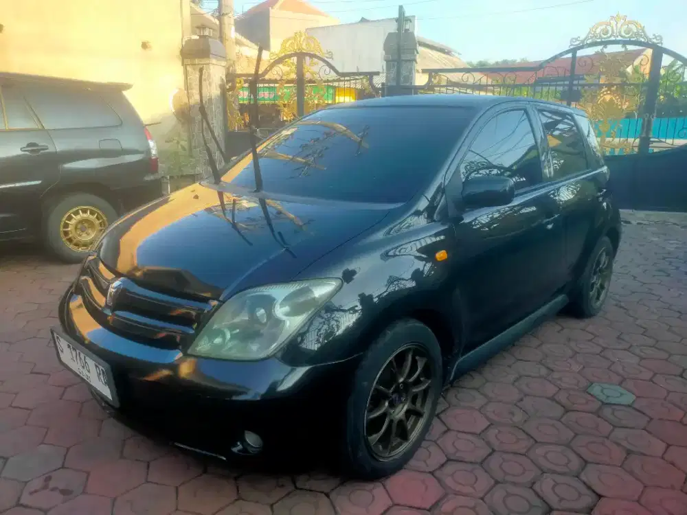 Toyota IST 2004 AT Plat S Mojokerto