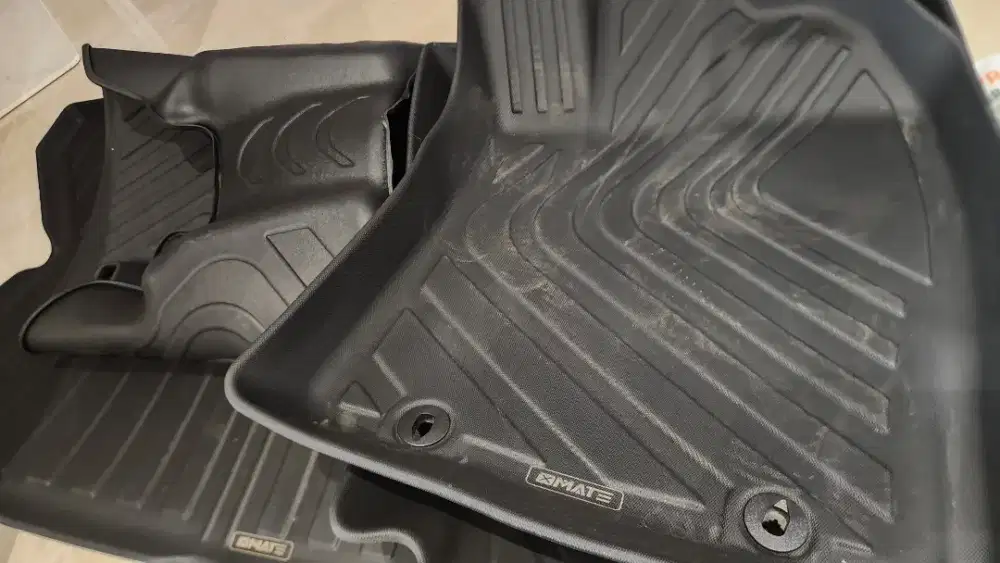 Karpet mobil wrv bekas