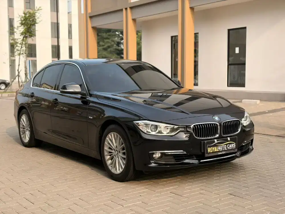 BMW 320i F30 Luxury 2016 LOW ODO TERAWAT VERY GOOD CONDITIONS