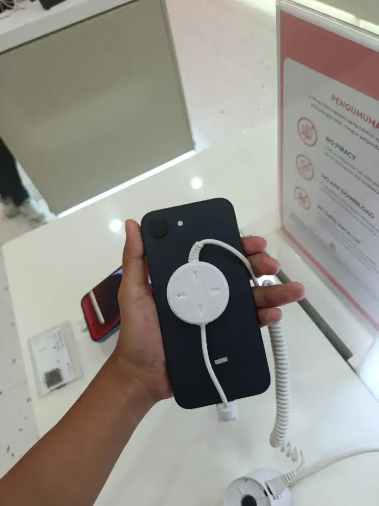 IPHONE 16e SERIES