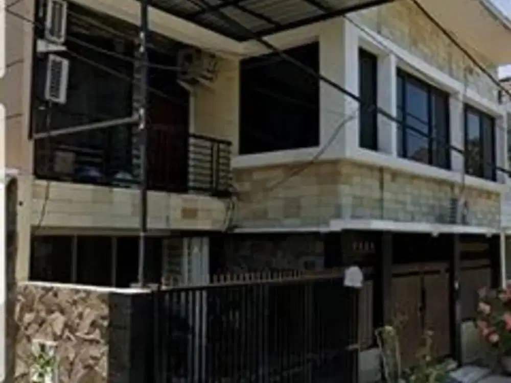 Rumah 2 Lantai Minimalis Siap Huni di Semolowaru, Strategis