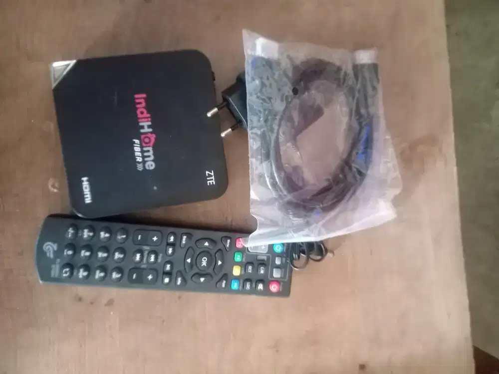 STB ANDROID TV BOX ZTE B760 SIAP PAKAI