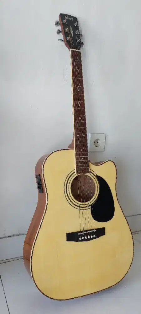 Dijual Gitar Akustik Elektrik merk Cort