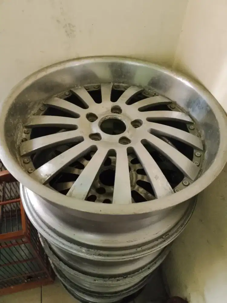 Jual velg r18 pcd 5*114