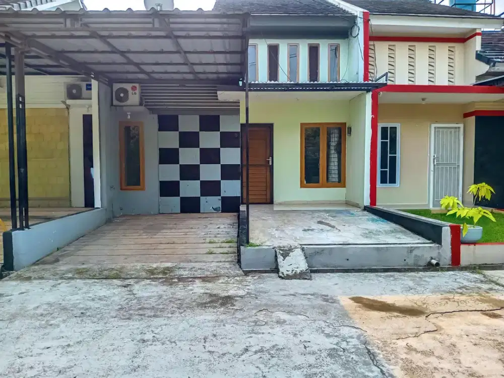 Rumah Strategis 8 Menit ke Gerbang Tol Cimanggis 3 Dibantu KPR J-38382