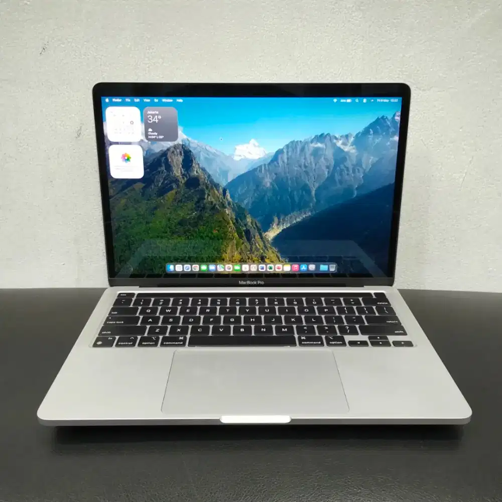 Macbook Pro Touchbar 13 inch 2022 Chip M2 RAM 8GB / 256GB ( Second )