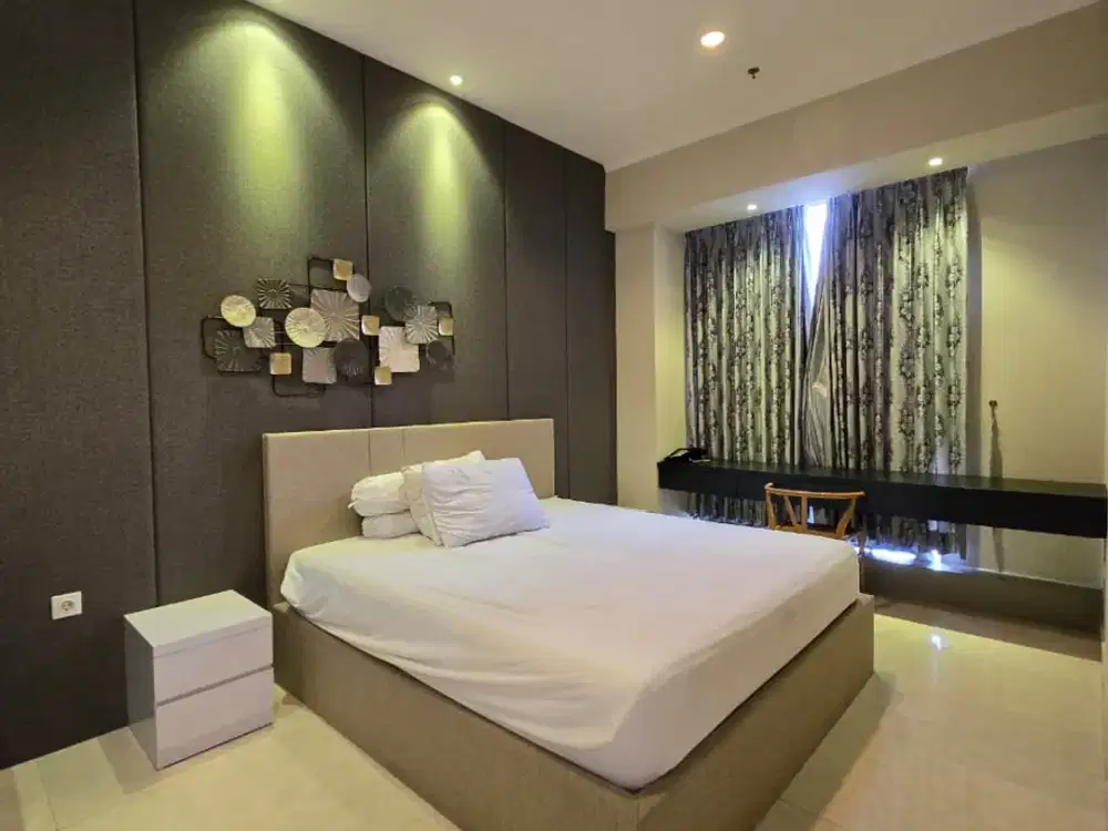 Sewa Apartemen Taman Anggrek Condo Lantai Tinggi Furnished