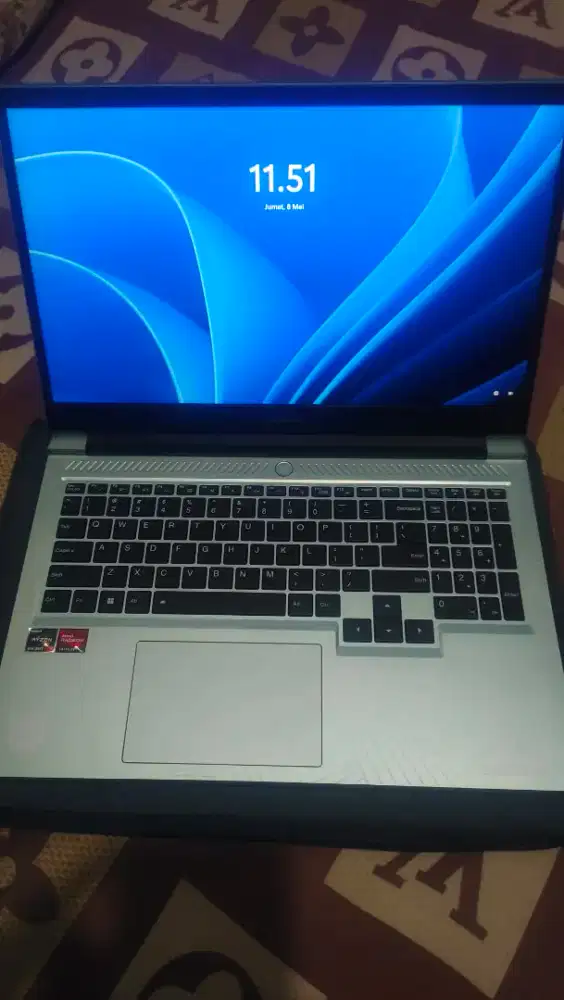 Laptop Advan pixwar x tranformer