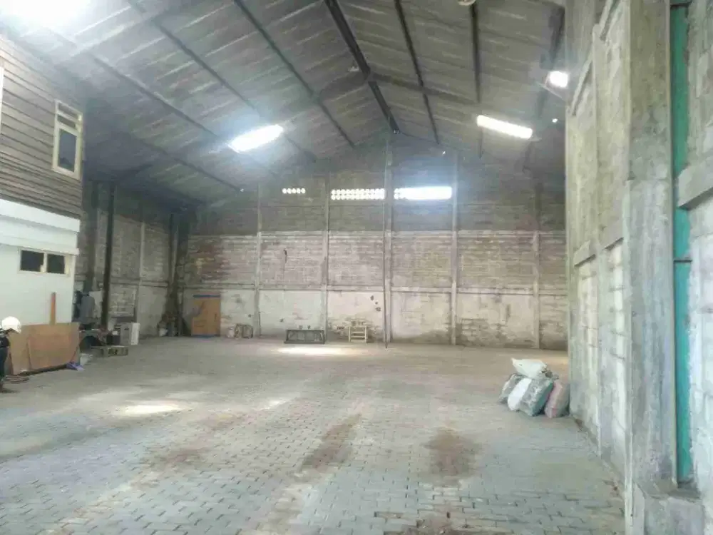 SEWA GUDANG JALAN BESAR KONTAINER BISA LEWAT JL BARATAJAYA SURABAYA