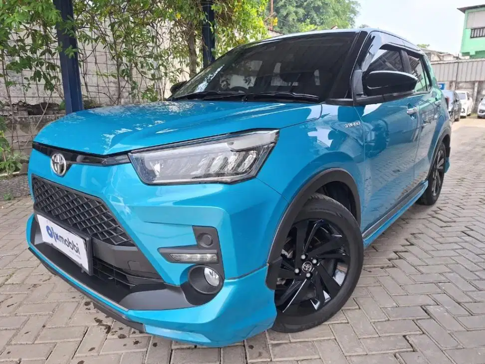 DP RENDAH Toyota Raize 1.0 GR Sport TSS Two Tone Bensin-AT 2022 NZR
