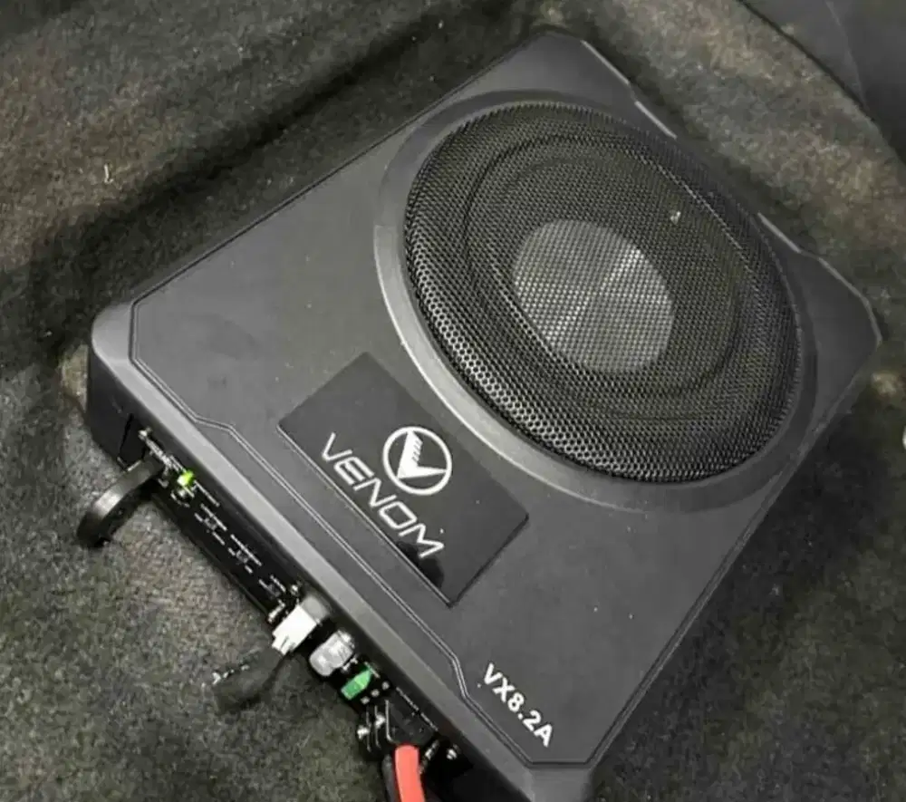 Subwoofer kolong venom VX8.2A