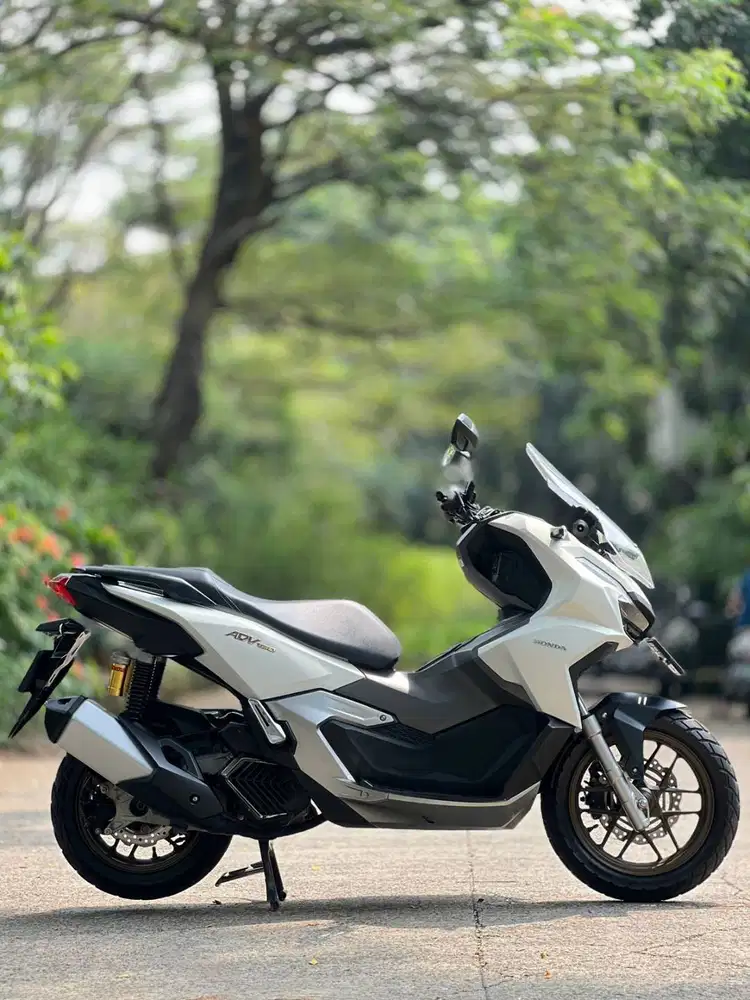 HONDA ADV 160 ABS 2022 PUTIH KM 6K SIAP TOURING