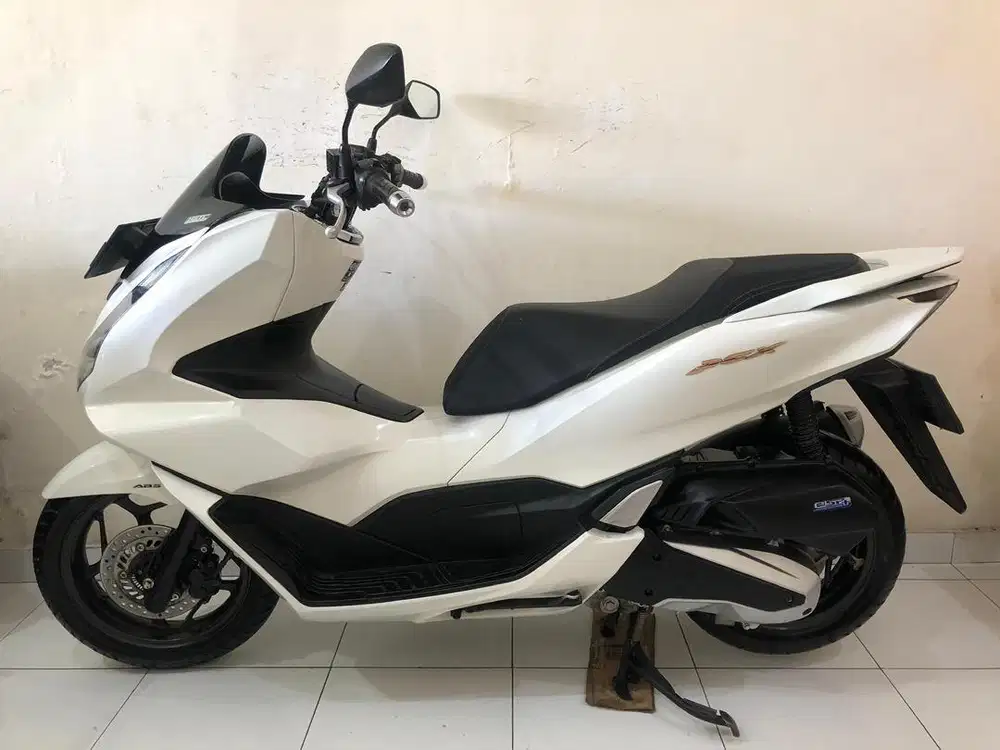 Honda PCX 160 ABS Th.2021 putih!!