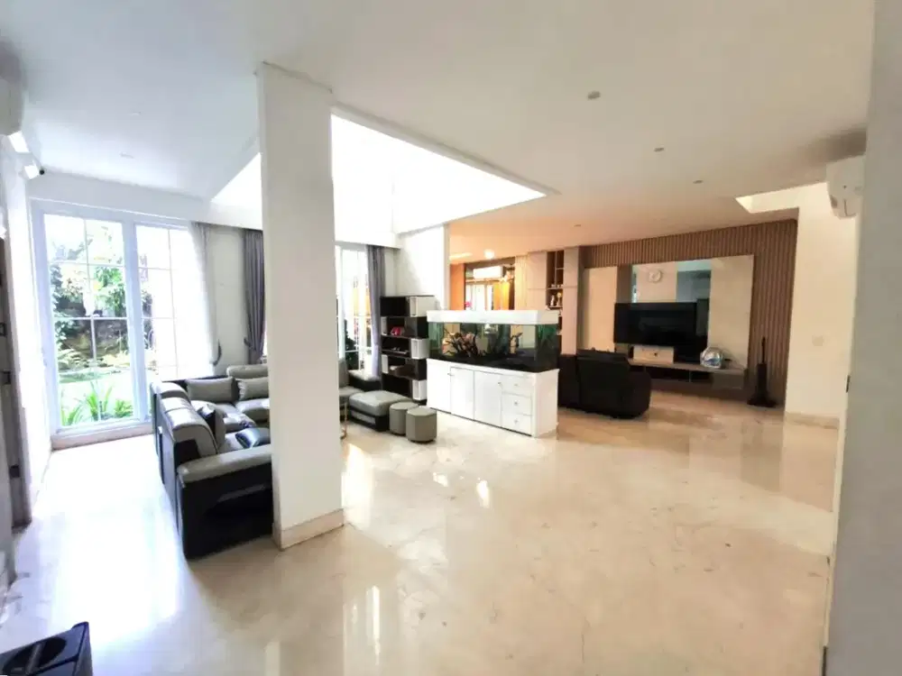 Rumah 3lt 12x23 280m type 6KT Cluster Lantana JGC Jakarta Garden City