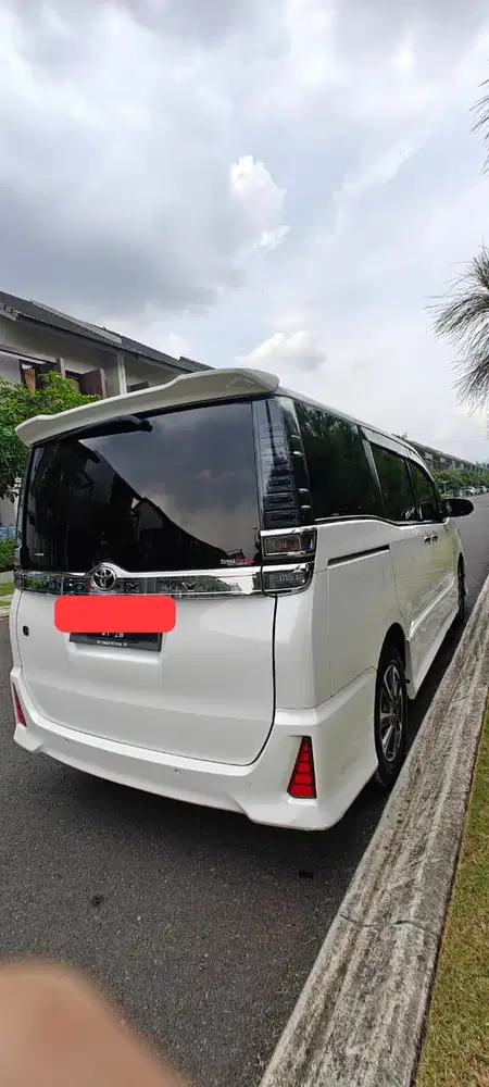 Toyota Voxy 2021 Bensin