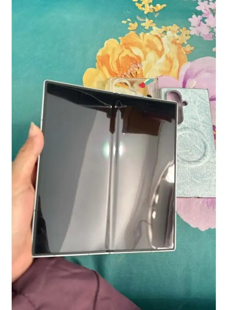 (like new) Samsung Z Fold 7 256GB
