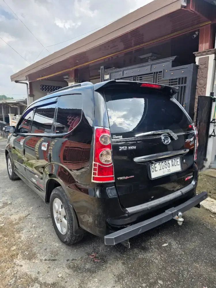 Mobil xenia xi sprty 2011