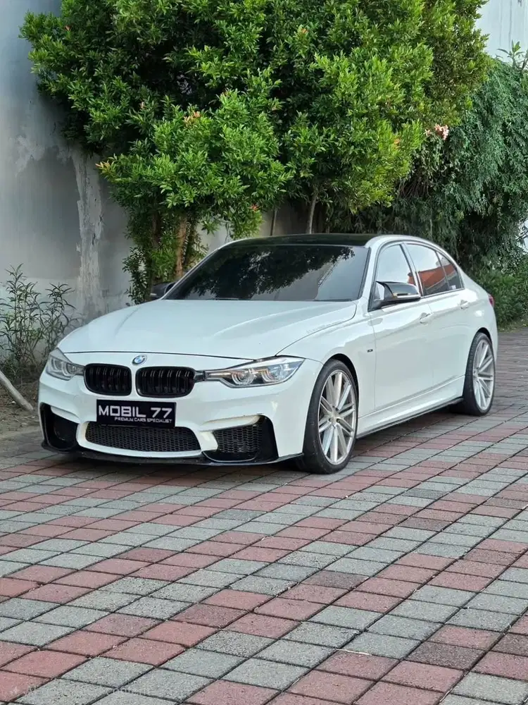 BMW 320i F30 2.0 2015 (ODO 65rb mls)