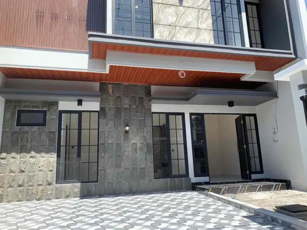 DiJual Hanya 1 menit ke Galaxy Mall + Unair Kampus C
Rumah Baru Gress 2 Lantai modern kontemporer