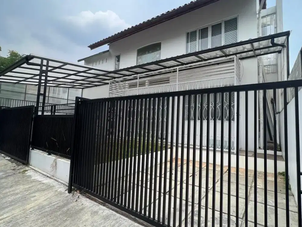 Dijual Rumah 2 Lantai SHM Unfurnish di Puspitaloka Bsd City
