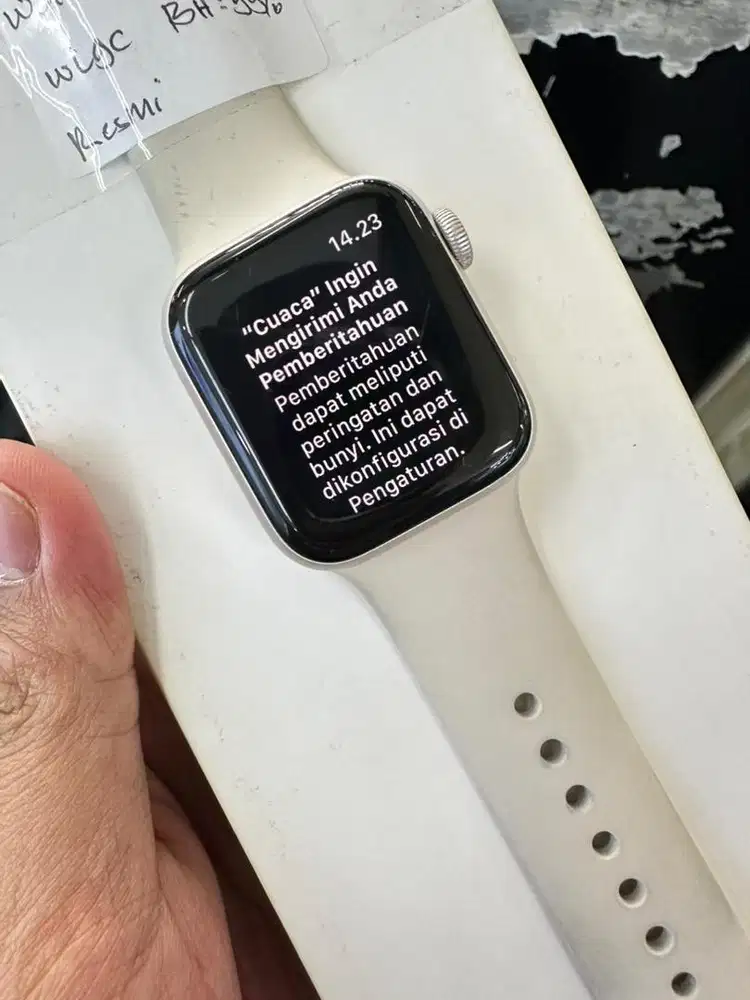 Second apple watch SE gen 2 40mm