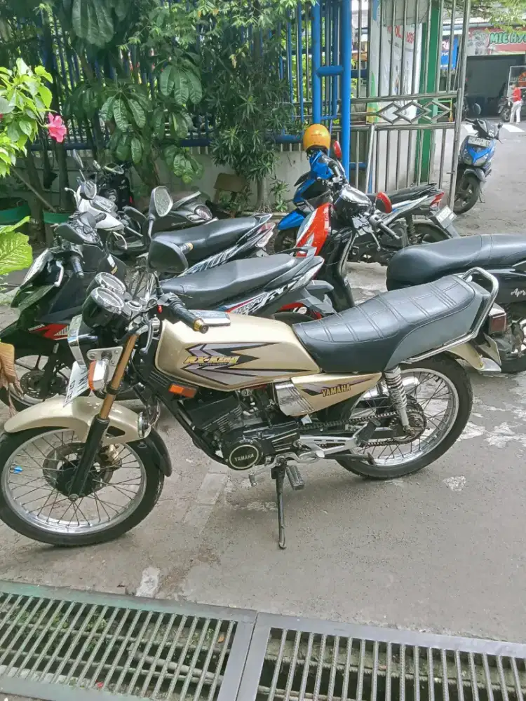 Di jual RX king THN 2002 pajek hidup buka harga 30 juta bisa nego