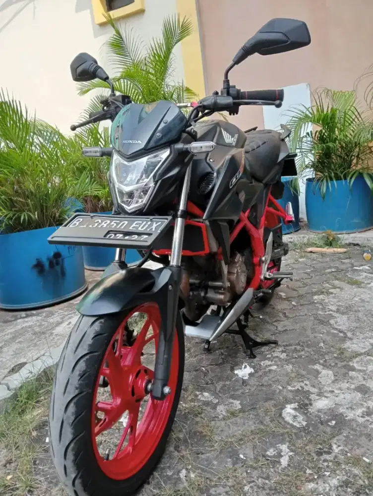 Dijual Cash Honda CB 150 R Tahun 2017