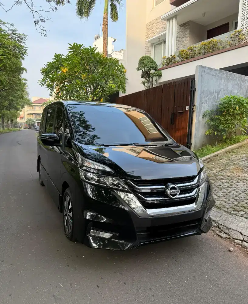 Nissan Serena 2.0 HWS 2019