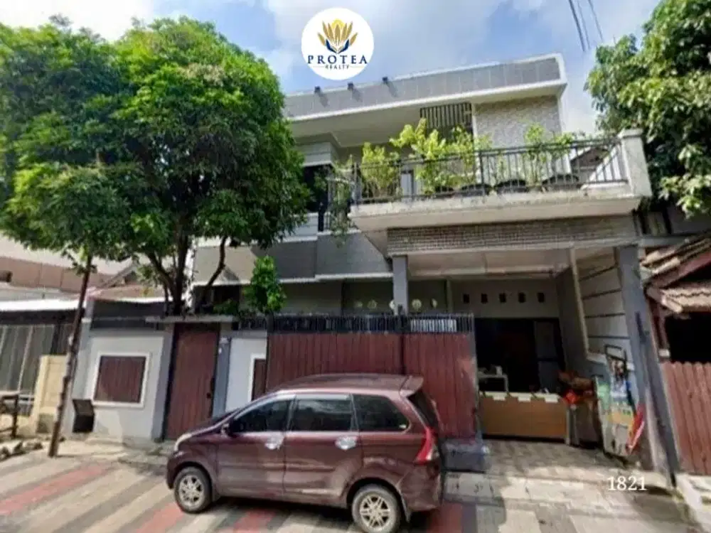 RUMAH MEWAH 3 LANTAI SEMI FURNISHED STRATEGIS DI PINGGIR JALAN DI BSD