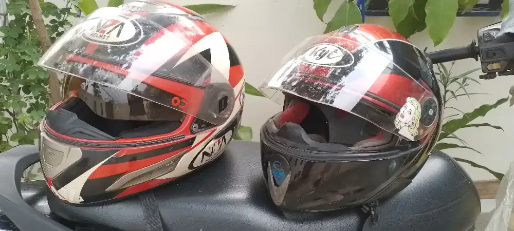 Di jual 2 buah helm fullface