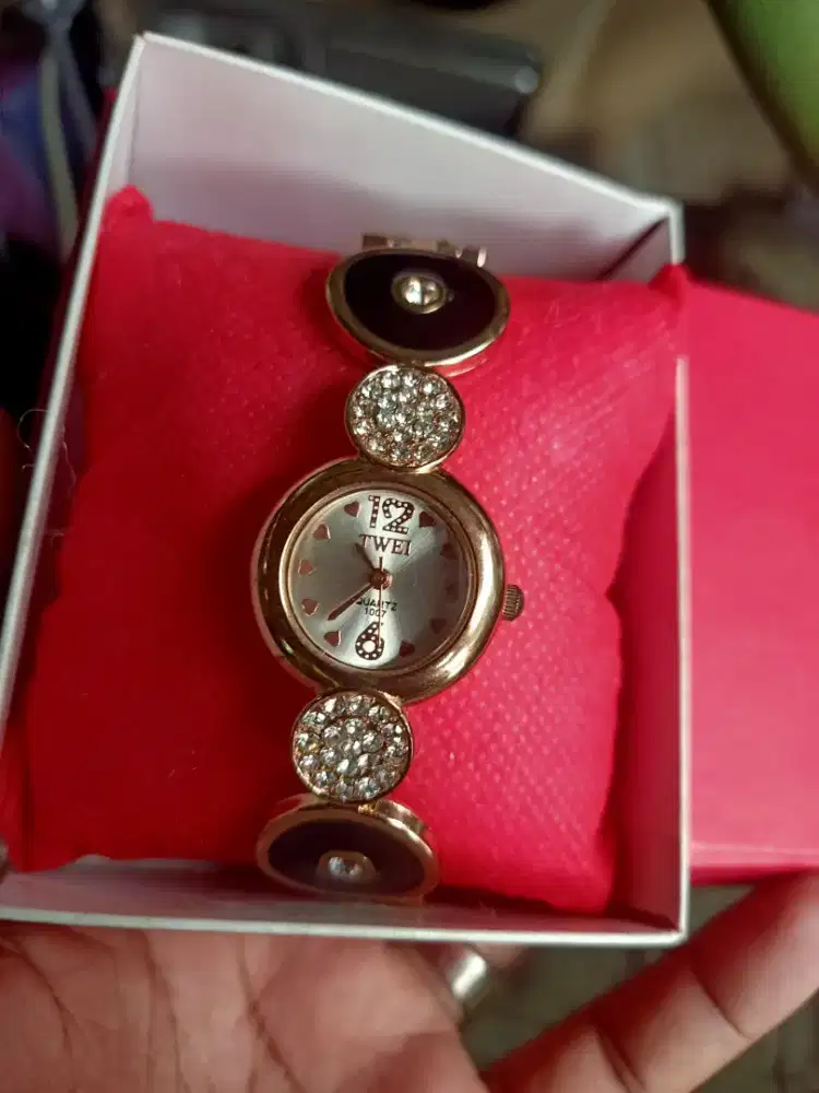 Di jual asli dan original yg butuh dan minat buruan banyak php ,