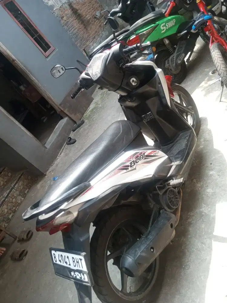Jual butuh motor Honda beat