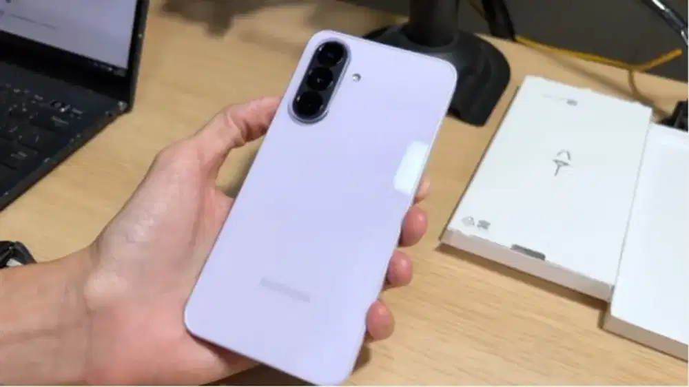 SAMSUNG GALAXY A57 5G 8/256 GARANSI RESMI 1 TAHUN