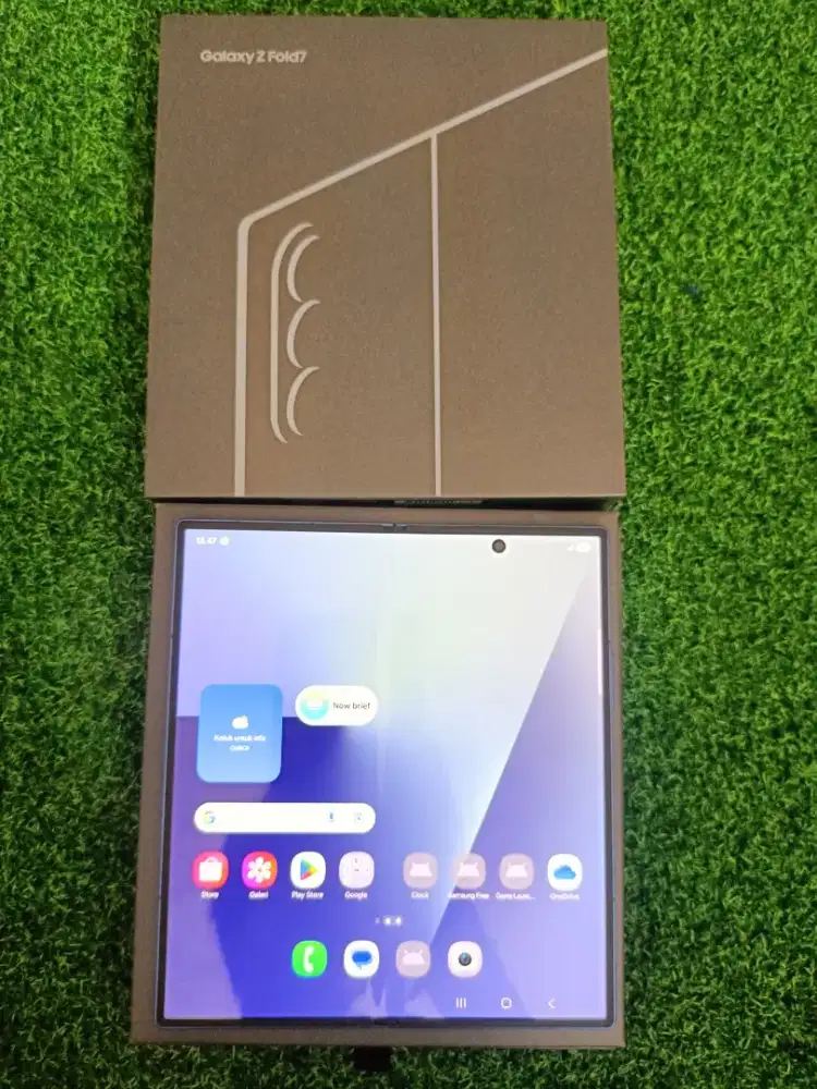 Samsung Z Fold 7 5G Navy 12/512gb SEIN Lecet pemakaiyan