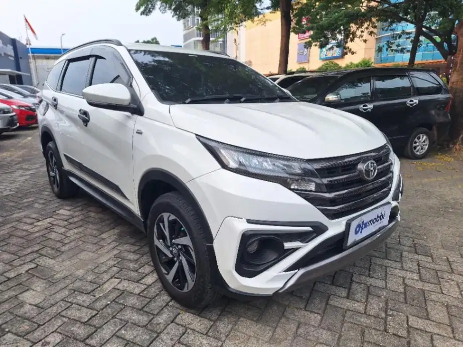 DP MURAH Toyota Rush 1.5 GR Sport Bensin-AT 2022  CEVFB