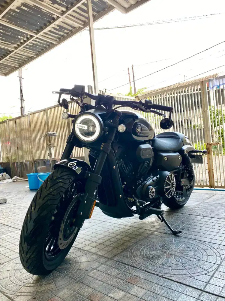 Keeway Benda 252V 2024.