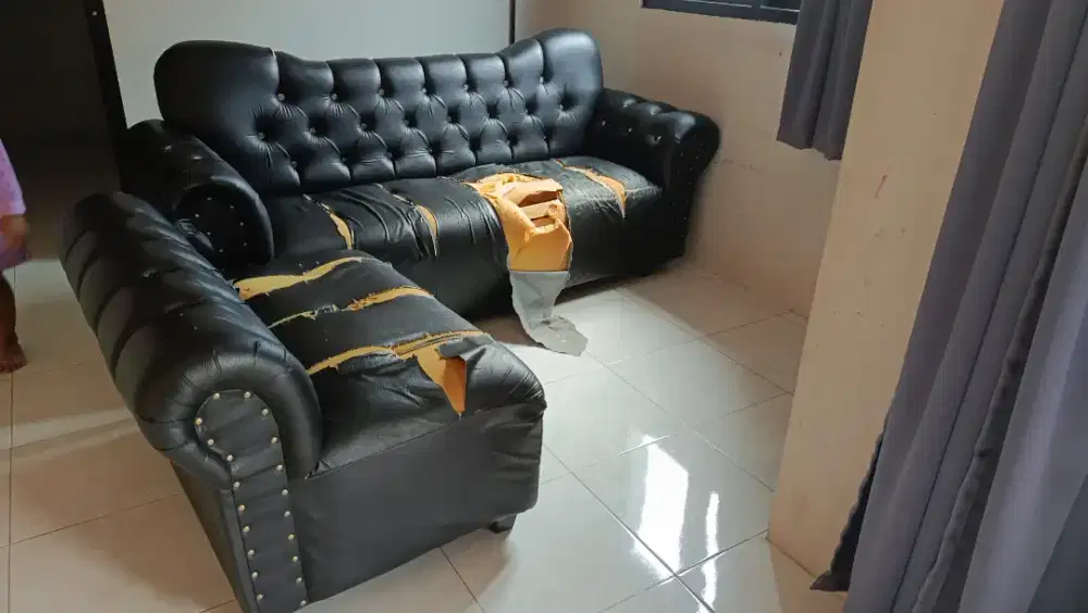 WTS sofa apa adanya