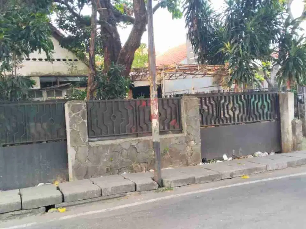 Dijual Rumah Tua Hitung Tanah