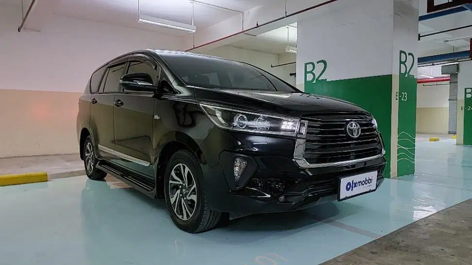 DP MURAH Toyota Kijang Innova 2.0 V Luxury Bensin-AT 2021  CSMPB