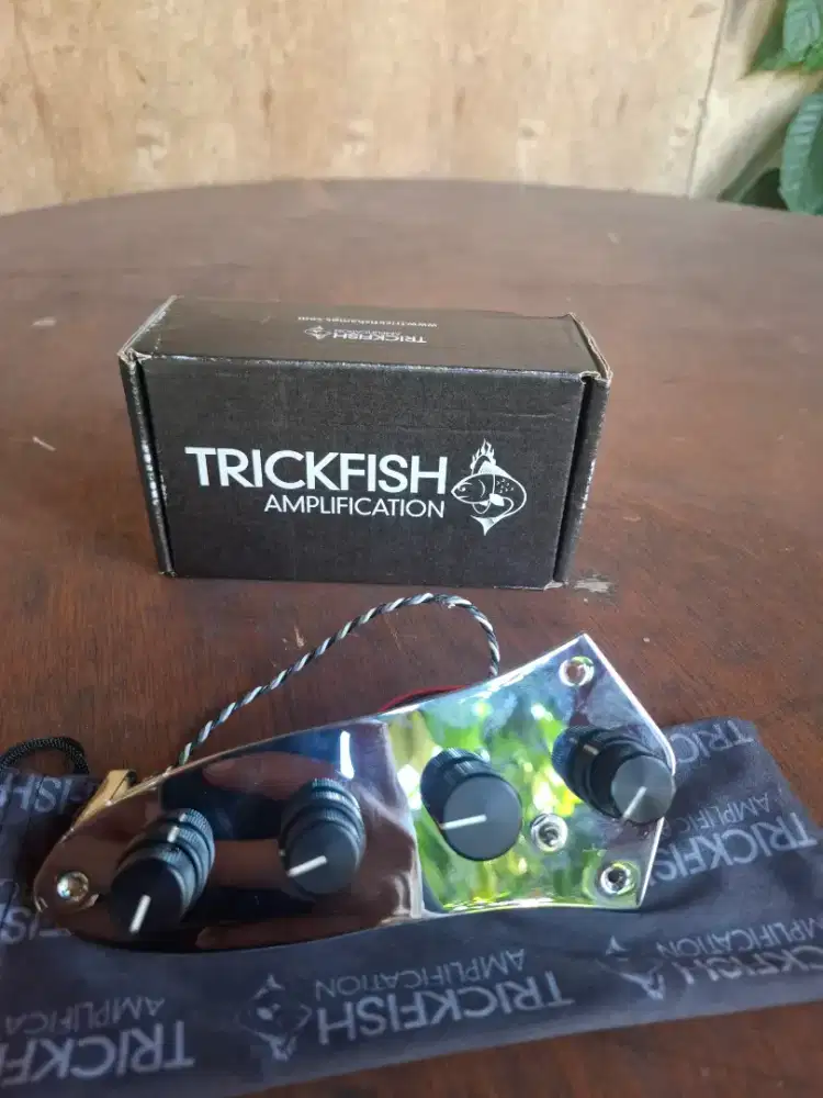Preamp bass Trickfish J Core 4 Band