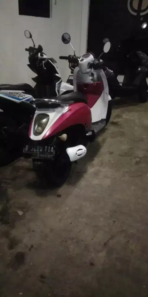 HONDA SCOOPY KARBU TH 2011 MULUS MESIN BNR2 HALUS SURAT KOMPLIT