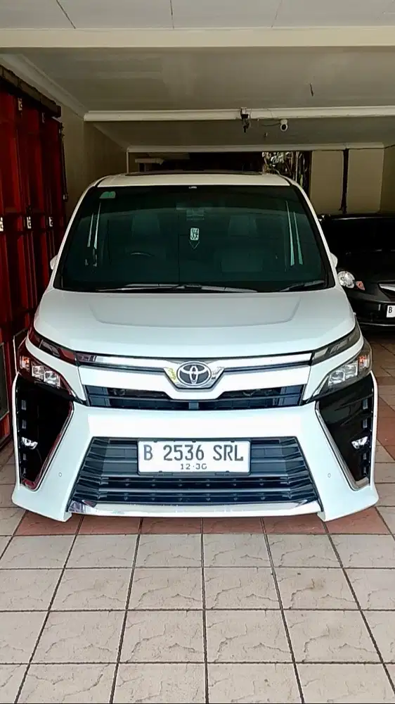 [Tangan Pertama Dari Baru] 2020 Toyota Voxy Low KM