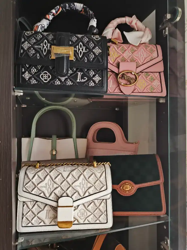 Tas Cantik Masih Baru Lama Penyimpanan Saja